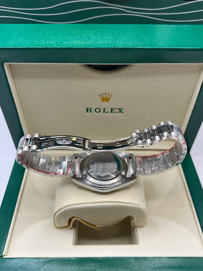 Rolex DAY-DATE WINE🍷, 40 mm, Or blanc - U1 FACTORY - AUTOMATIQUE