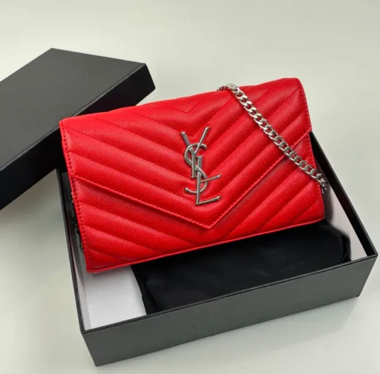 SAINT LAURENT CASSANDRE ENVELOPE CHAIN WALLET IN GRAIN DE POUDRE LEATHER - mit Box – 1:1 HIGH END
