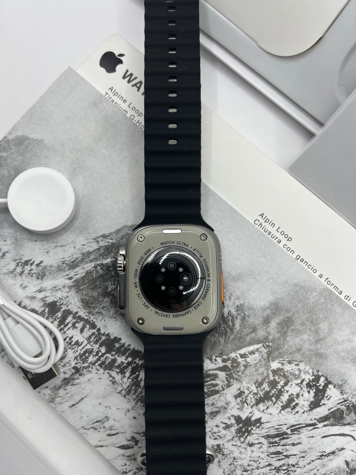 APPLE WATCH ULTRA 2 - 4 STÜCK - TITANIUM CASE - 49mm - OCEAN BLACK BAND- (ANGEBOT)