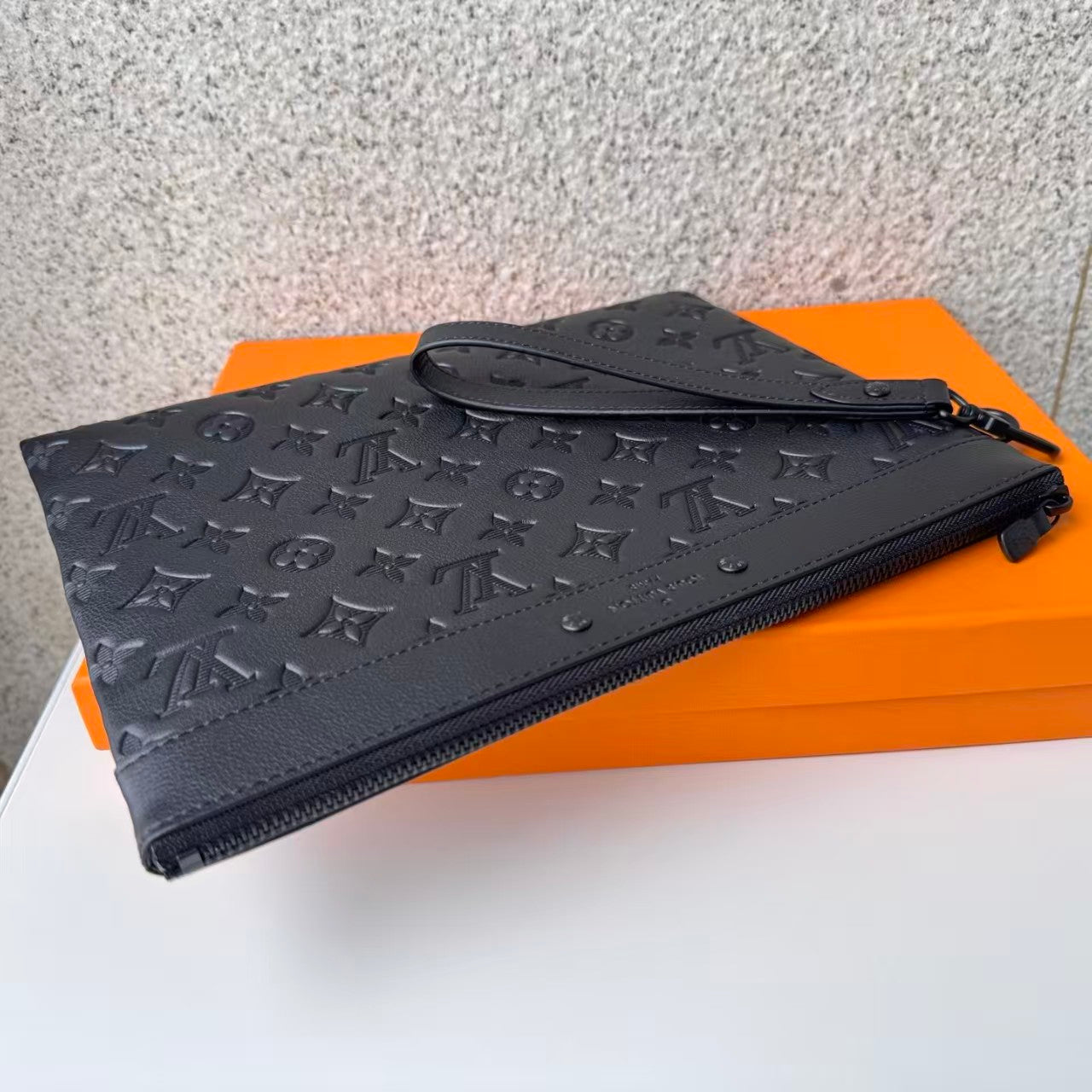 Louis Vuitton Pochette Voyage MM – Monogram Empreinte Noir - Bag / Black 1:1