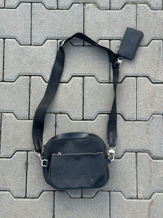 LOUIS VUITTON UMHÄNGETASCHE MONOGRAM IN SCHWARZ MIT POCHETTE 1:1 REPLICA | PU LEDER