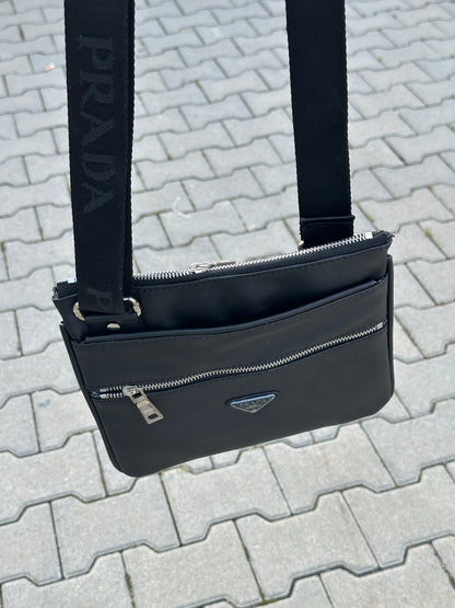 PRADA CROSSBODY BAG AUS NYLON IN SCHWARZ 1:1 REPLICA
