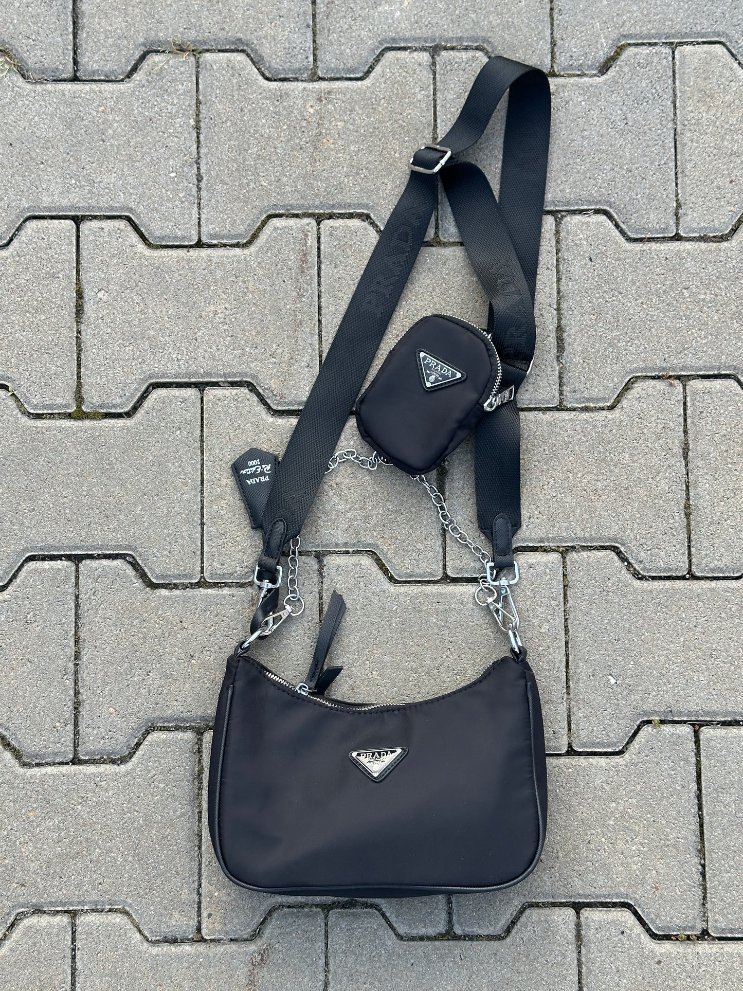 PRADA CROSSBODY BAG AUS NYLON IN SCHWARZ 1:1 REPLICA