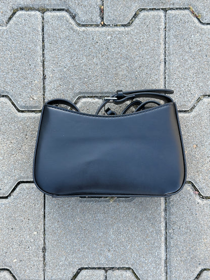 DIESEL HANDTASCHE SCHWARZ MIT OVALEM D-LOGO AUS METALL | 1:1 REPLICA