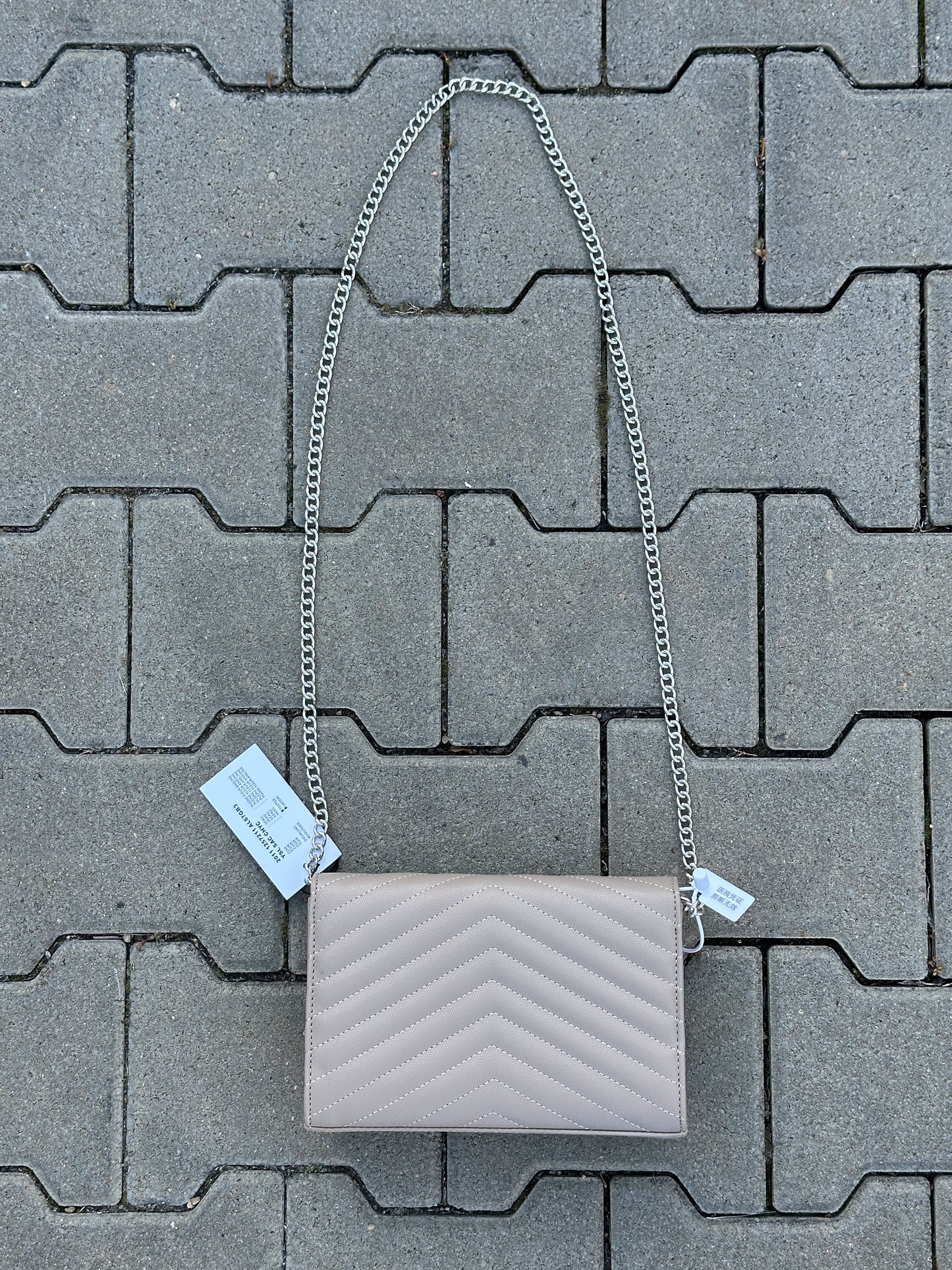 YVES SAINT LAURENT ENVELOPE BAG IN BEIGE MIT SILBERNEM LOGO | 1:1 REPLICA