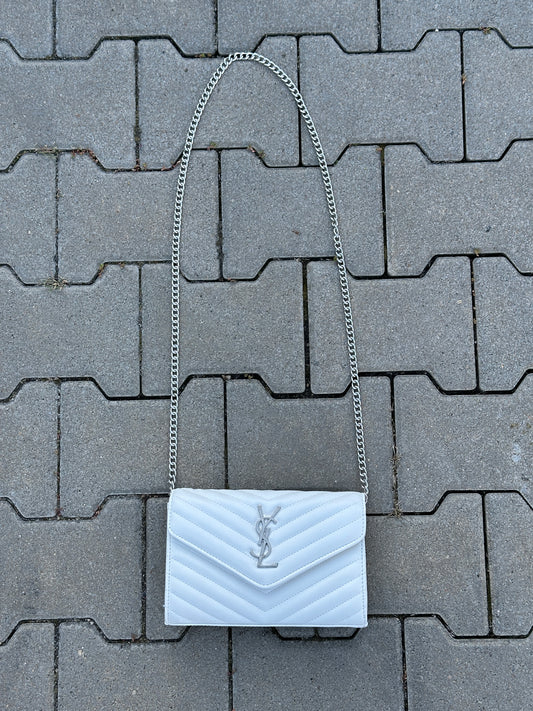 YVES SAINT LAURENT ENVELOPE BAG IN WEISS MIT SILBERNEM LOGO | 1:1 REPLICA