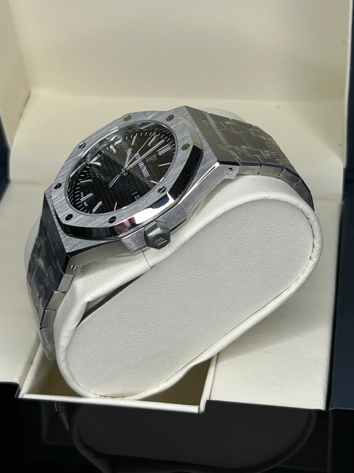 AUDEMARS PIGUET - ROYAL OAK - SILBER BLACK DIAL