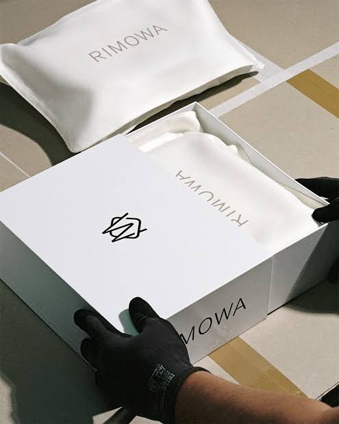 COQUE RIMOWA / COQUE DE TÉLÉPHONE - iPhone 13/14/15/16/17 Pro/Max - avec boîte - Réplique haut de gamme à l'échelle 1:1