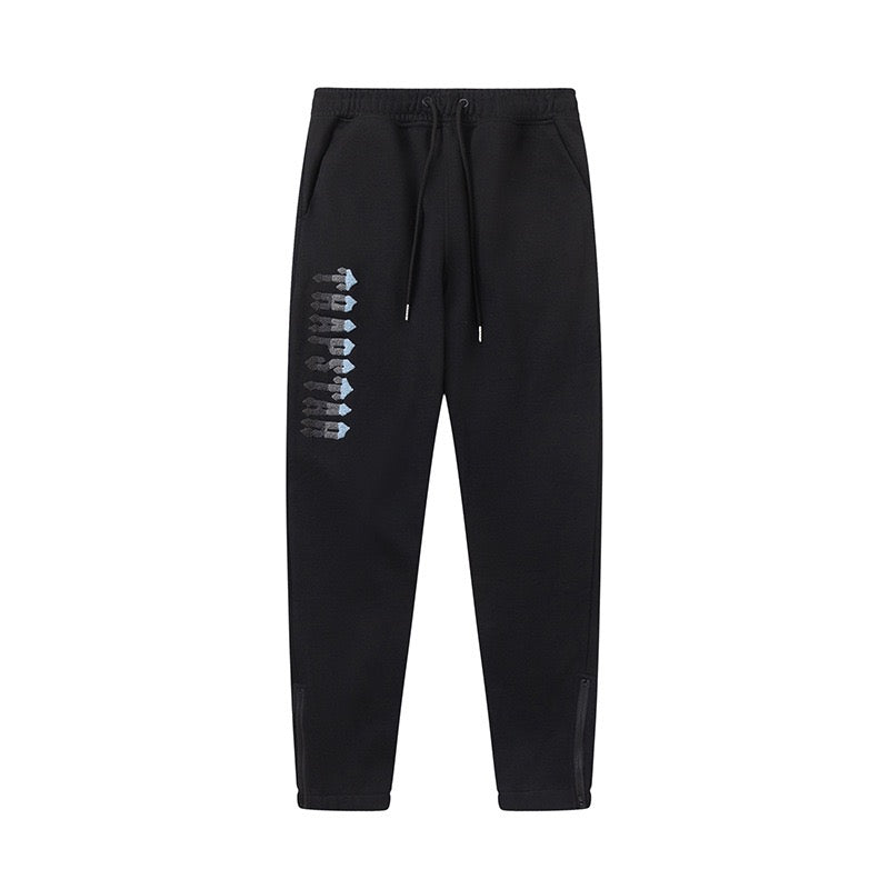 MONCLER EMBROIDERED LOGO SWEAT SHORTS – 1:1 HIGH END