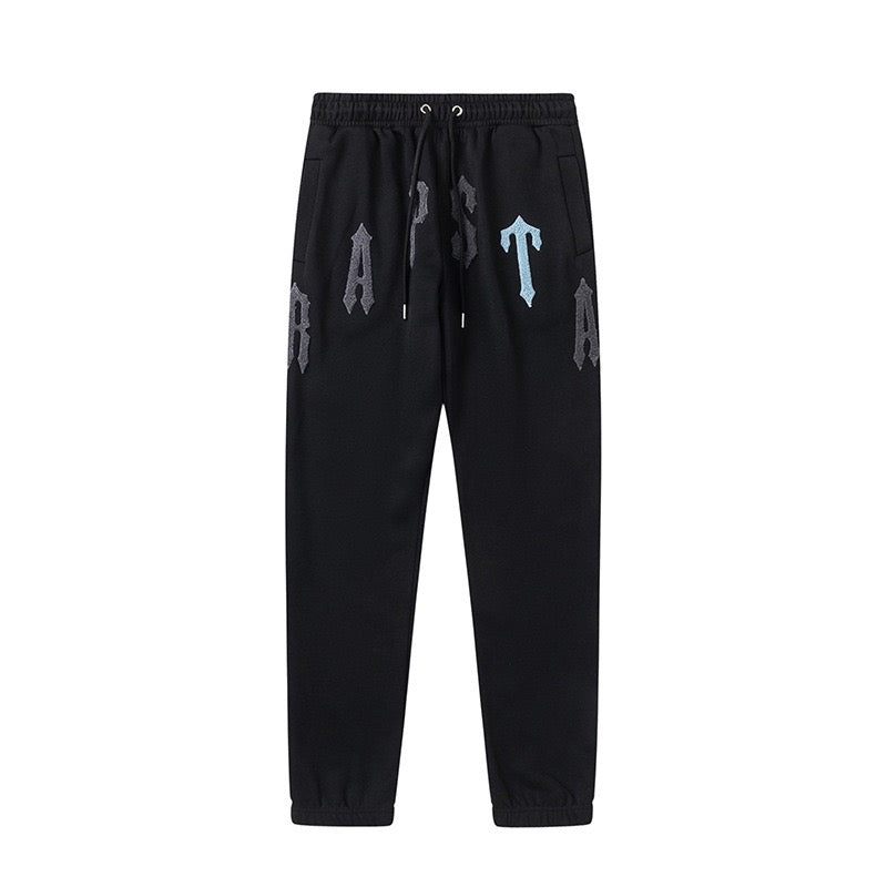 MONCLER EMBROIDERED LOGO SWEAT SHORTS – 1:1 HIGH END