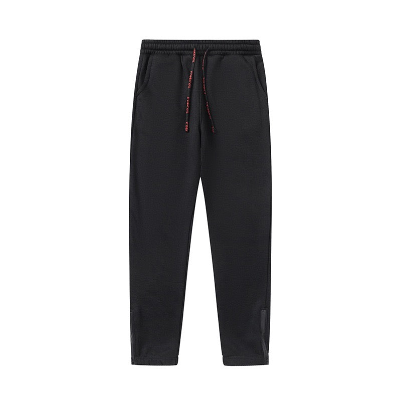 MONCLER EMBROIDERED LOGO SWEAT SHORTS – 1:1 HIGH END