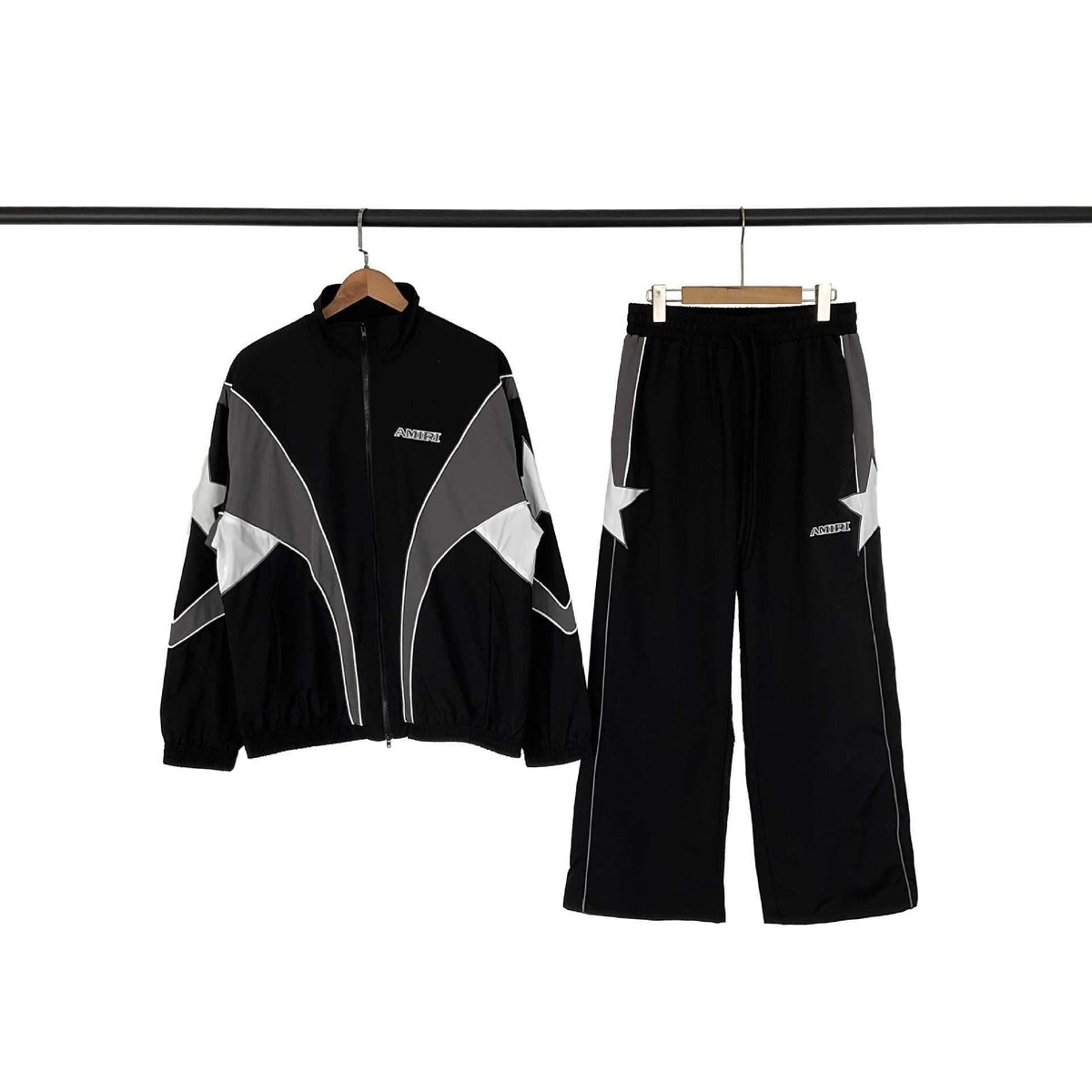MONCLER EMBROIDERED LOGO SWEAT SHORTS – 1:1 HIGH END
