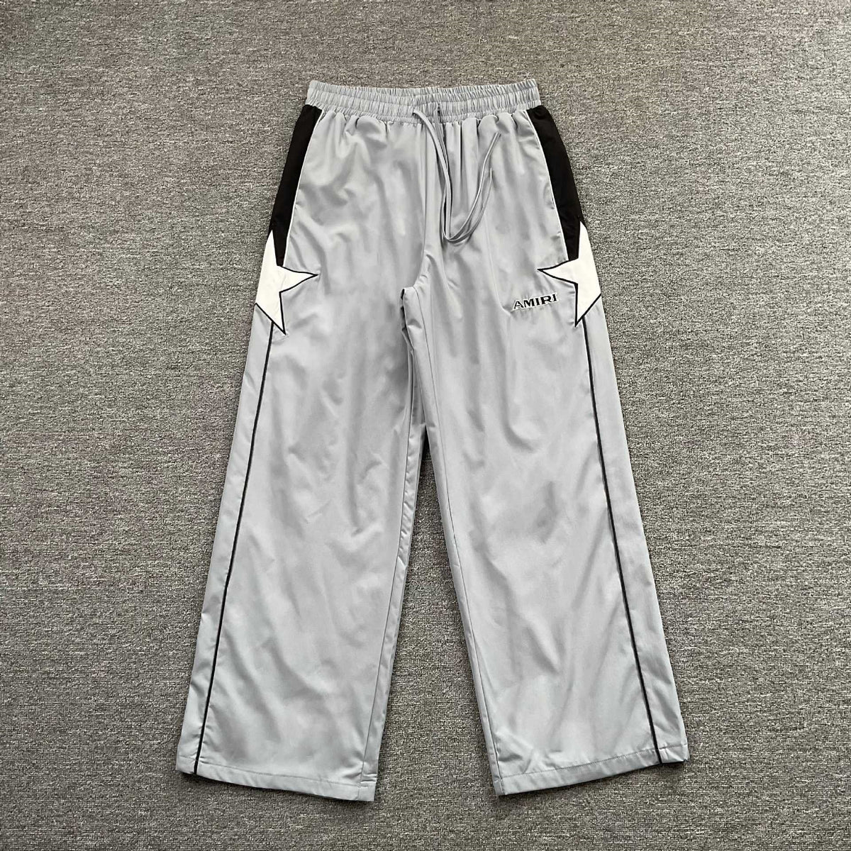 MONCLER EMBROIDERED LOGO SWEAT SHORTS – 1:1 HIGH END