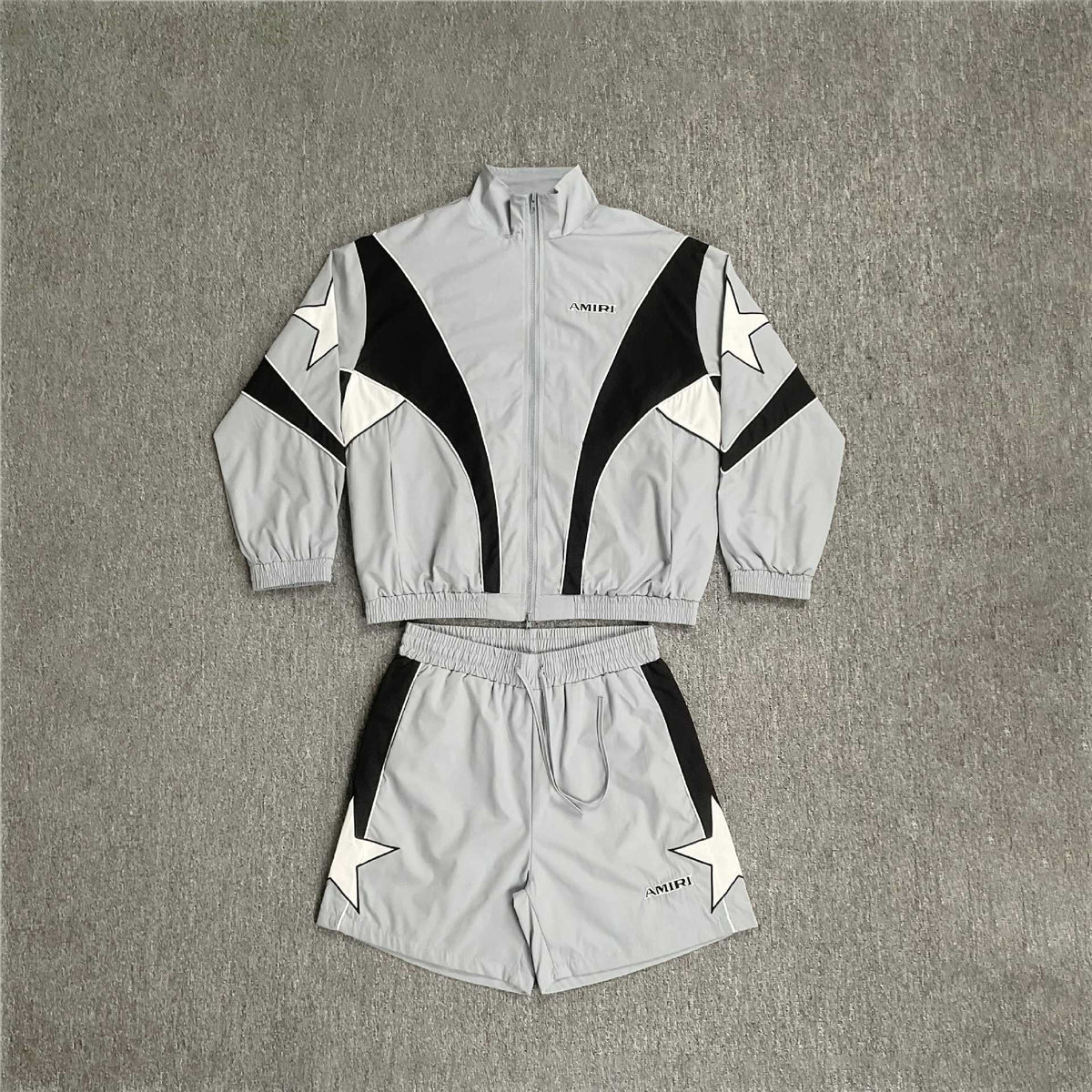 MONCLER EMBROIDERED LOGO SWEAT SHORTS – 1:1 HIGH END