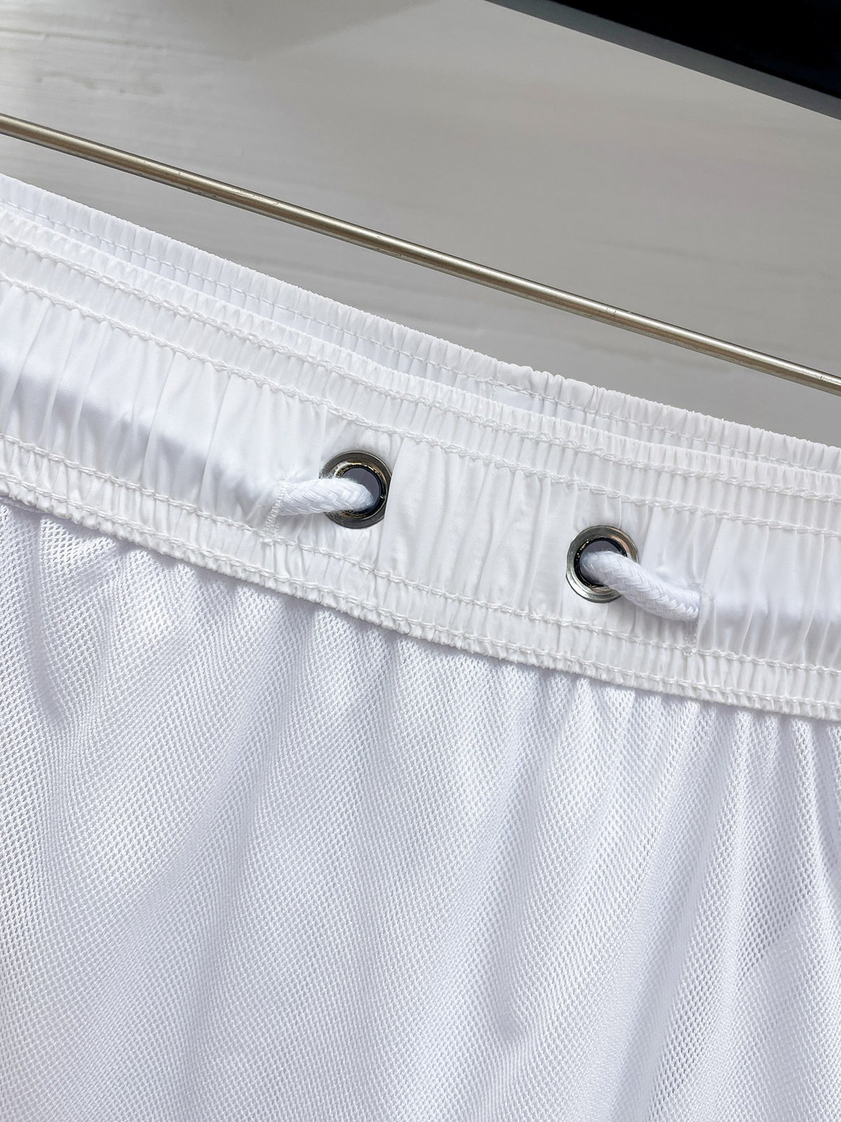 MONCLER EMBROIDERED LOGO SWEAT SHORTS – 1:1 HIGH END
