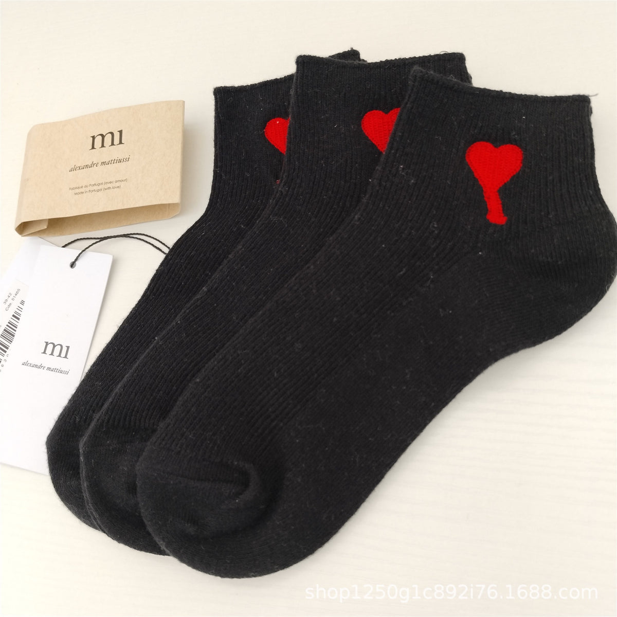 MONCLER EMBROIDERED LOGO SWEAT SHORTS – 1:1 HIGH END