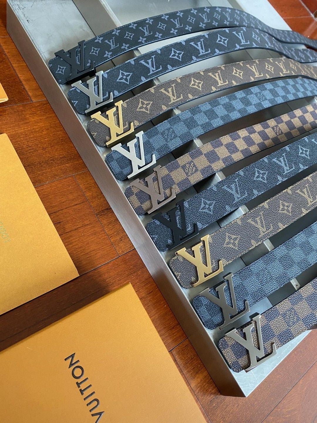 LOUIS VUITTON BELT - LV, BROWN,GOLD,SILVER,BLACK - FULLSET - HIGH END QUALITY