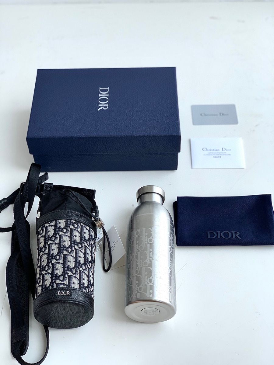 Dior Bottle 500ML (2 Farben) – mit Box