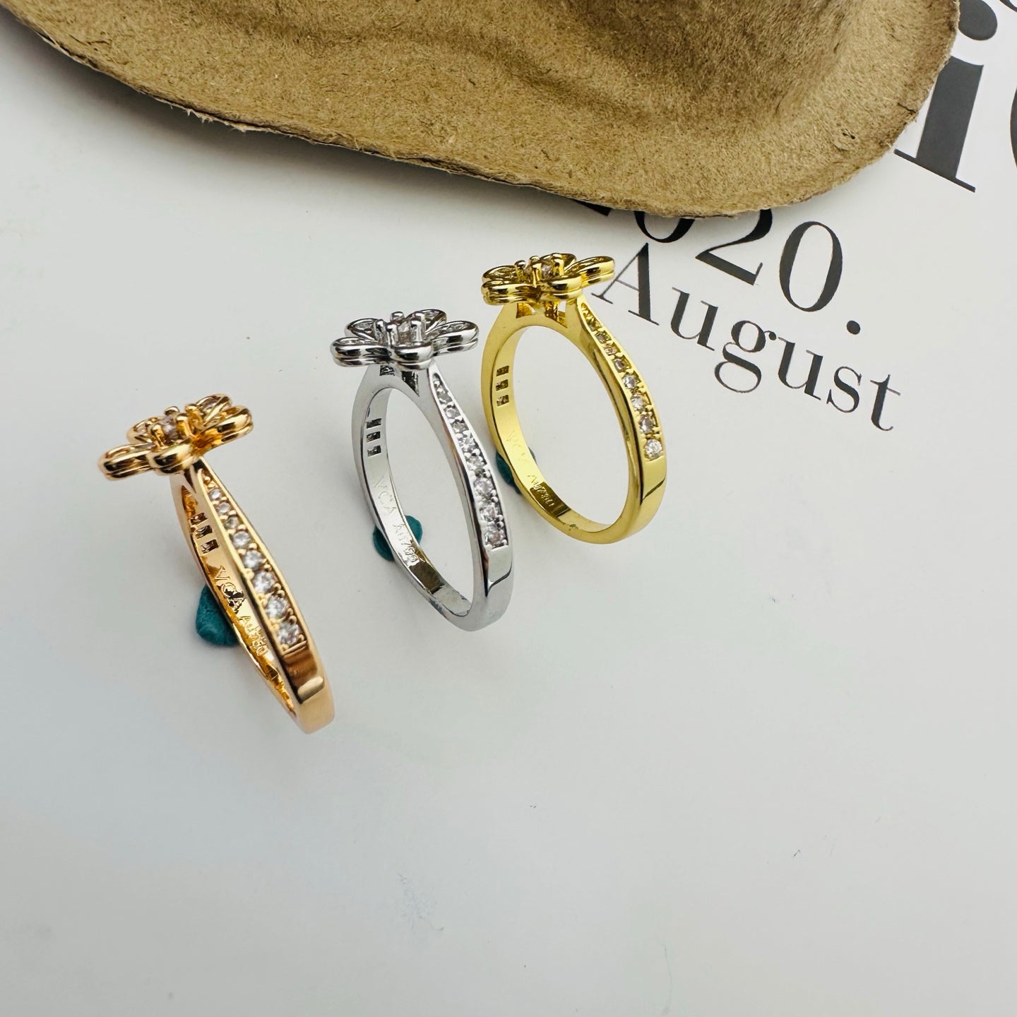 VAN CLEEF & ARPELS SWEET ALHAMBRA FLOWER RING – FULL SET – 1:1 HIGH END