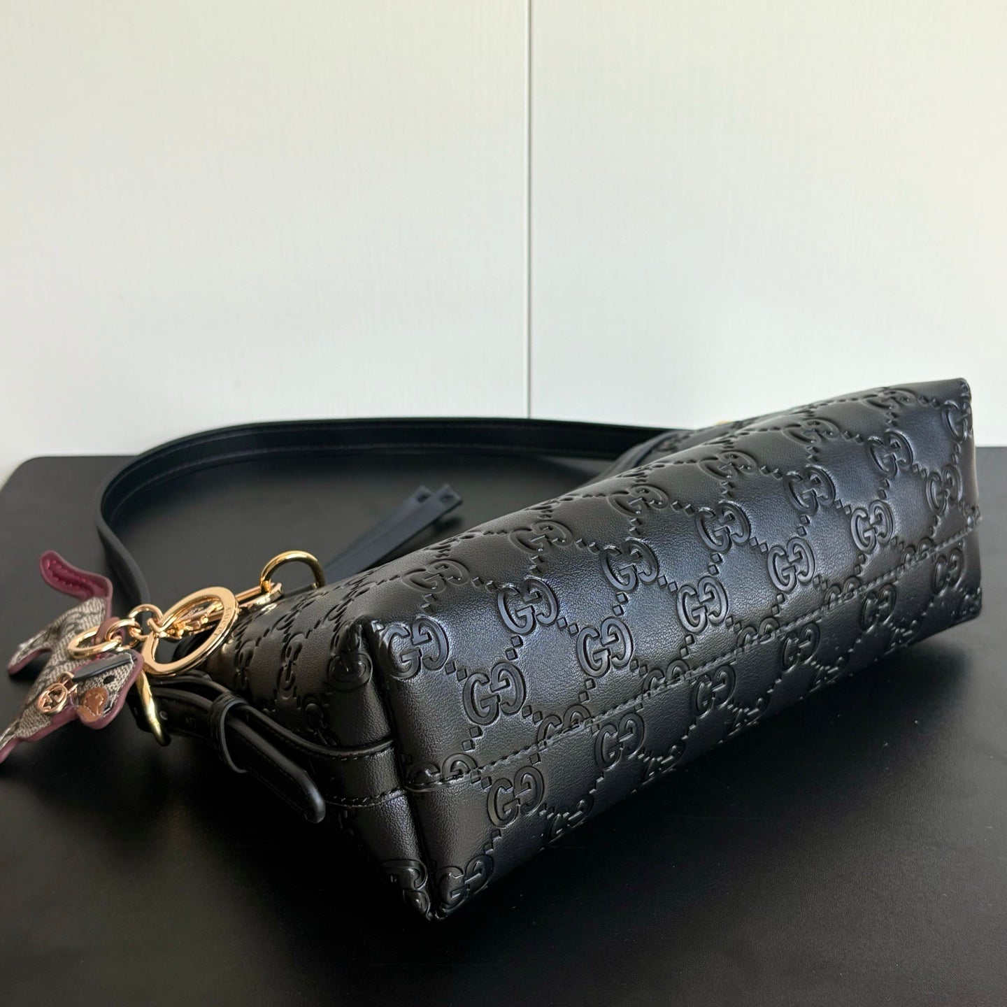 GUCCI SMALL GG EMBLEM SHOULDER - 1:1 HIGH END