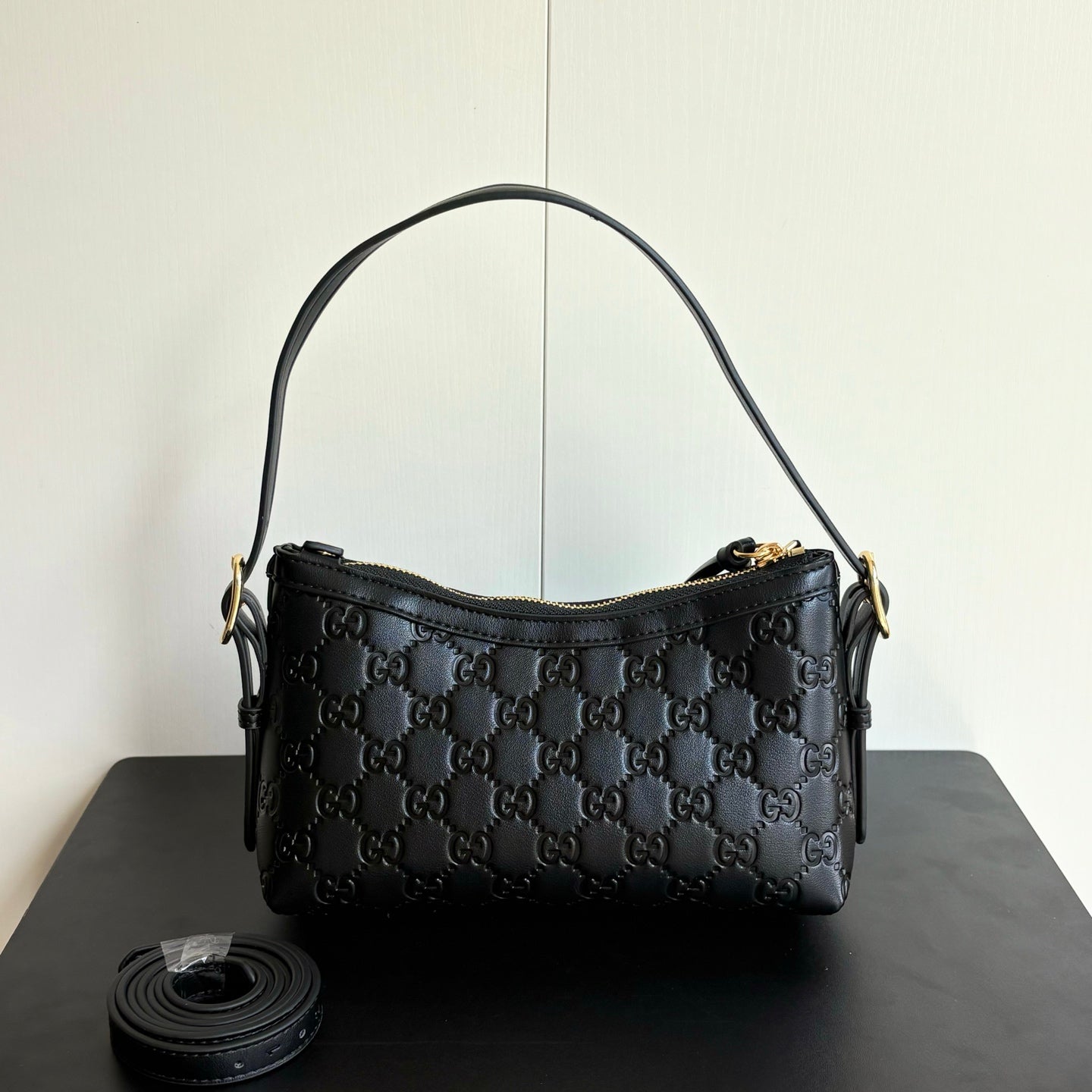 GUCCI SMALL GG EMBLEM SHOULDER - 1:1 HIGH END