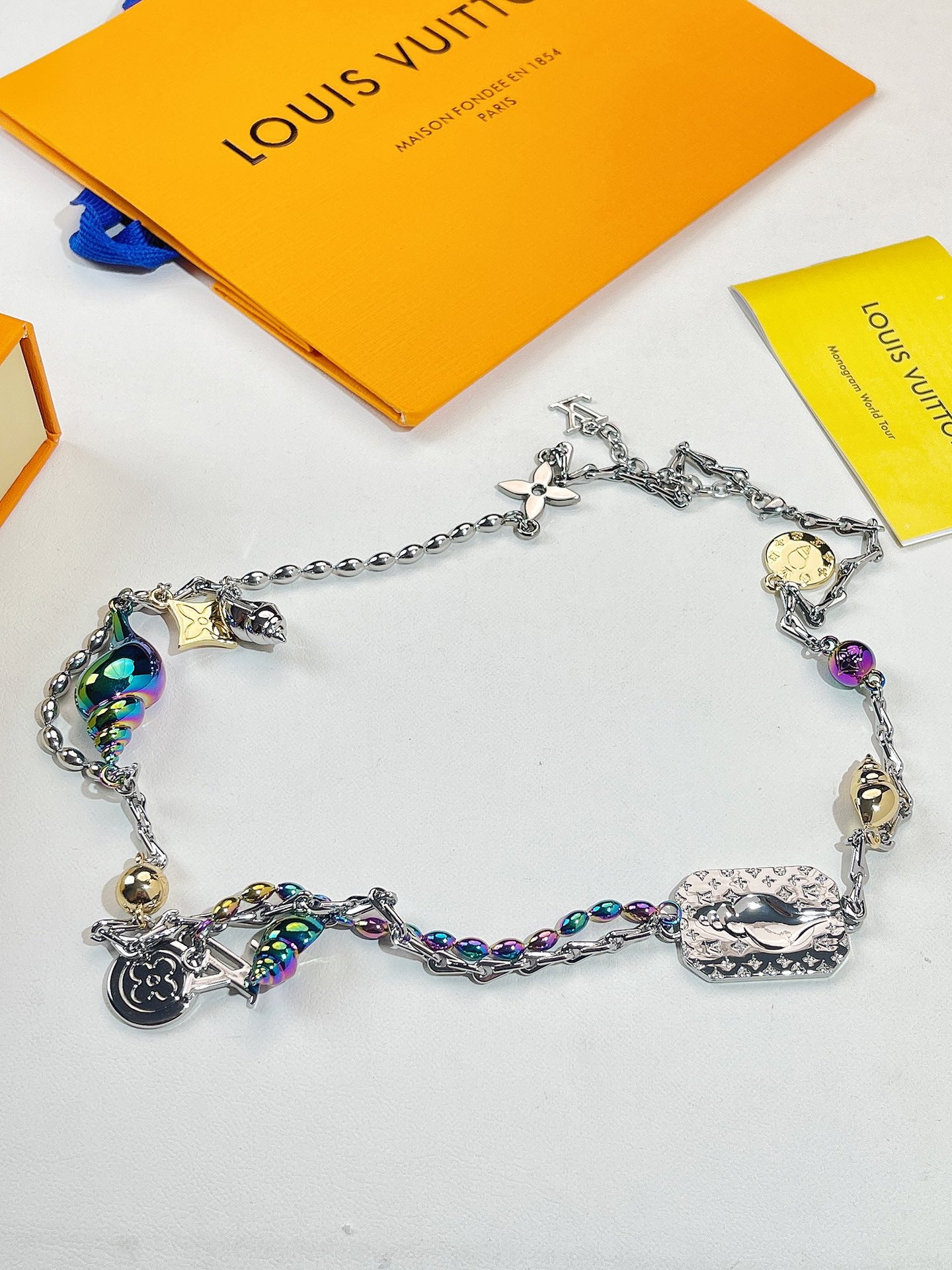LOUIS VUITTON LV SHELL BRACELET/NECKLACE  – Full Set  - 1:1 HIGH END