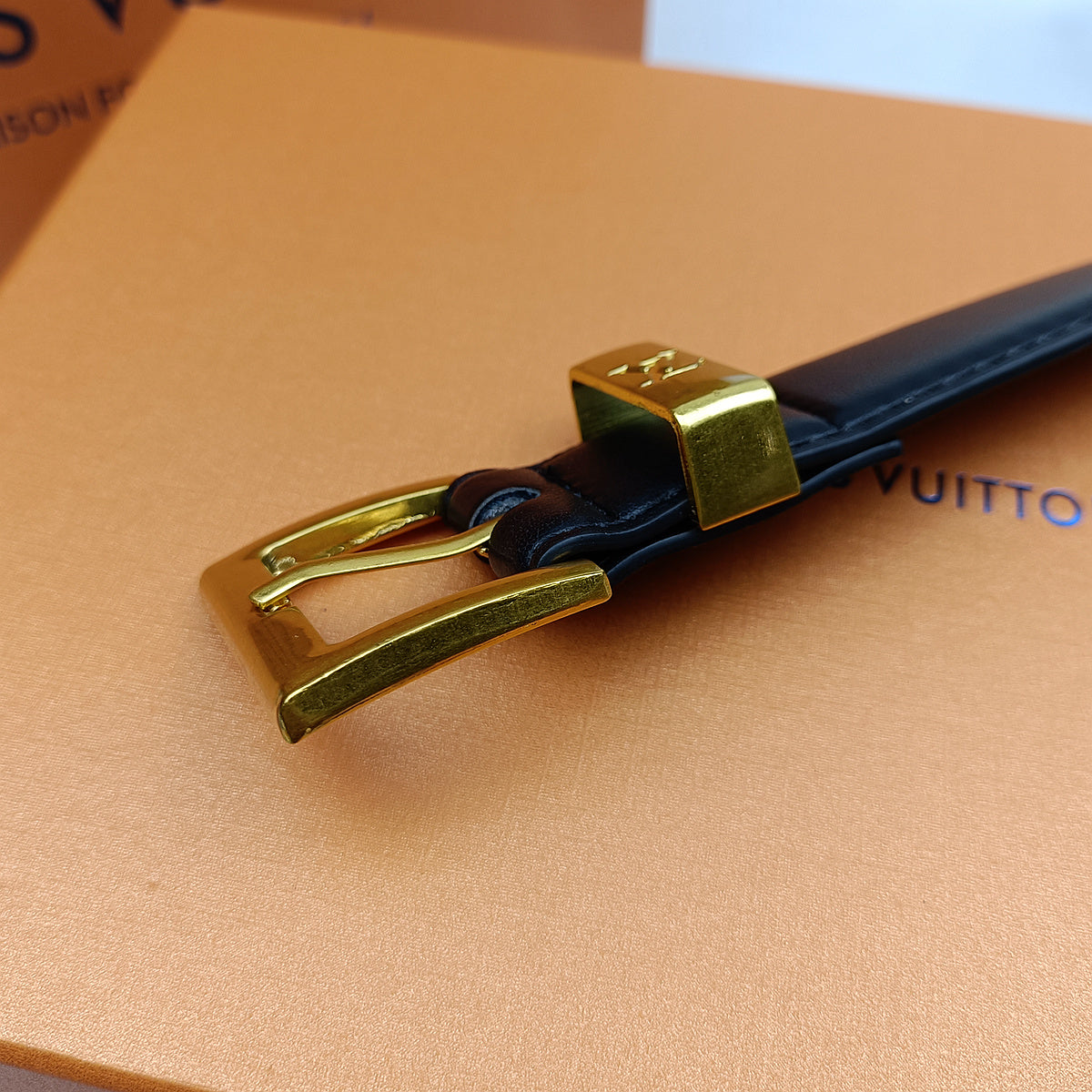 LOUIS VUITTON EPI LEATHER AND CROCODILE RETRO PIN BUCKLE BELT – FULL SET – 1:1 HIGH END