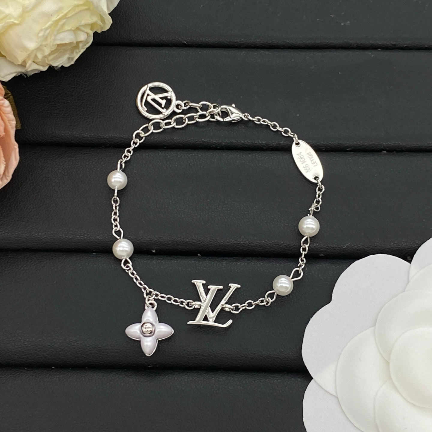 LOUIS VUITTON COLOR BLOSSOM PEARL NECKLACE & BRACELET SET – FULL SET – 1:1 HIGH END