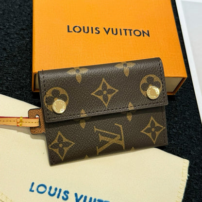 LOUIS VUITTON CARDHOLDER NECKLACE – Full Set  - 1:1 HIGH END