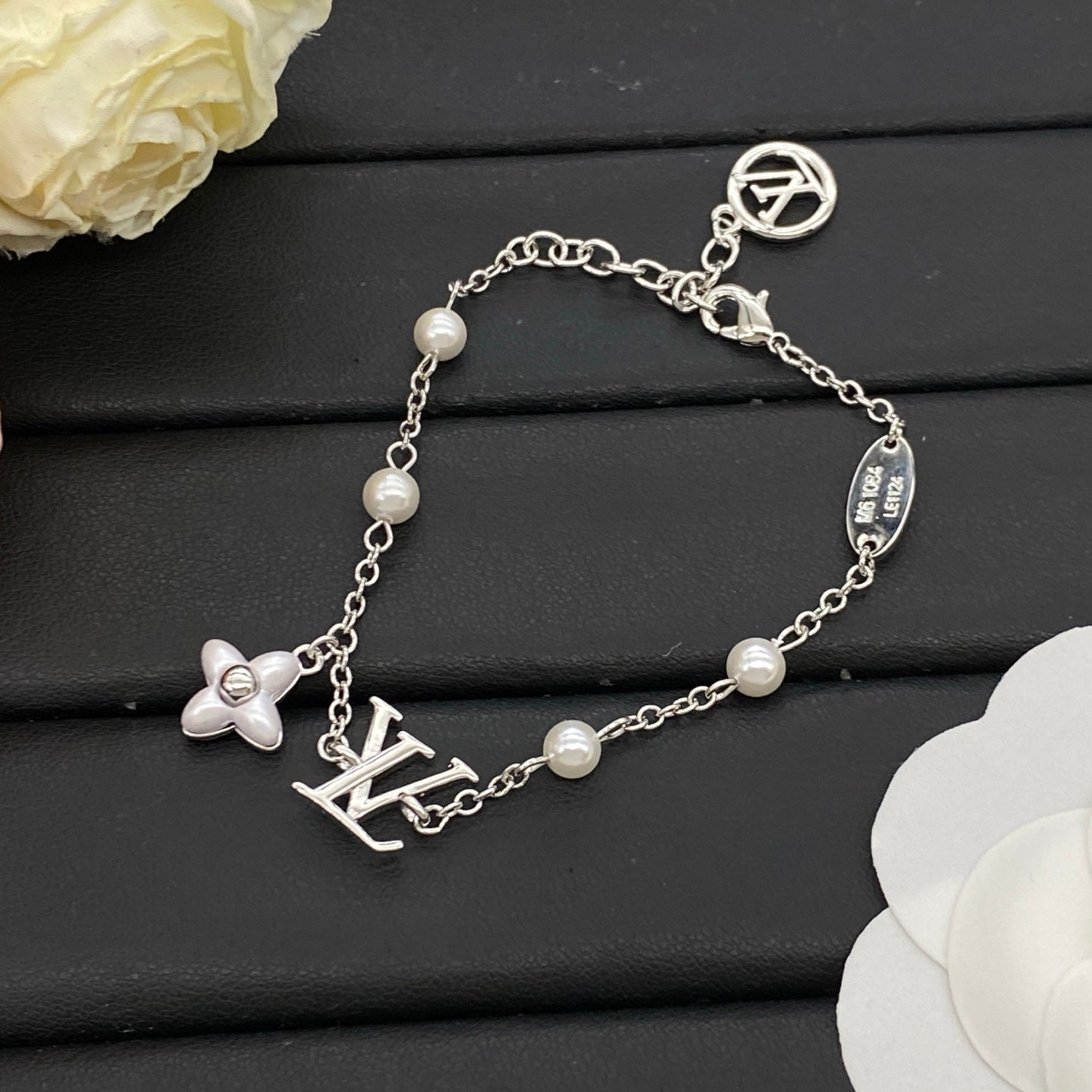 LOUIS VUITTON COLOR BLOSSOM PEARL NECKLACE & BRACELET SET – FULL SET – 1:1 HIGH END