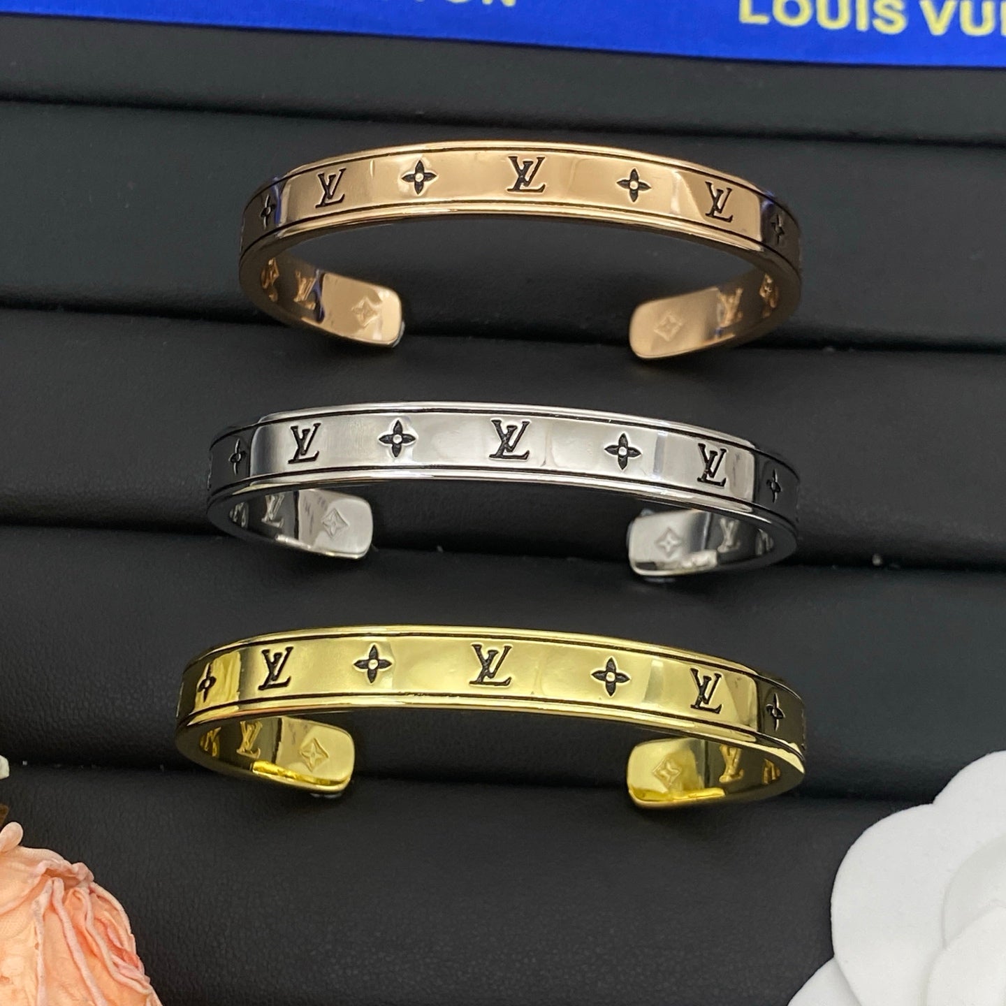 LOUIS VUITTON LV SPIKE – Full Set - 1:1 HIGH END