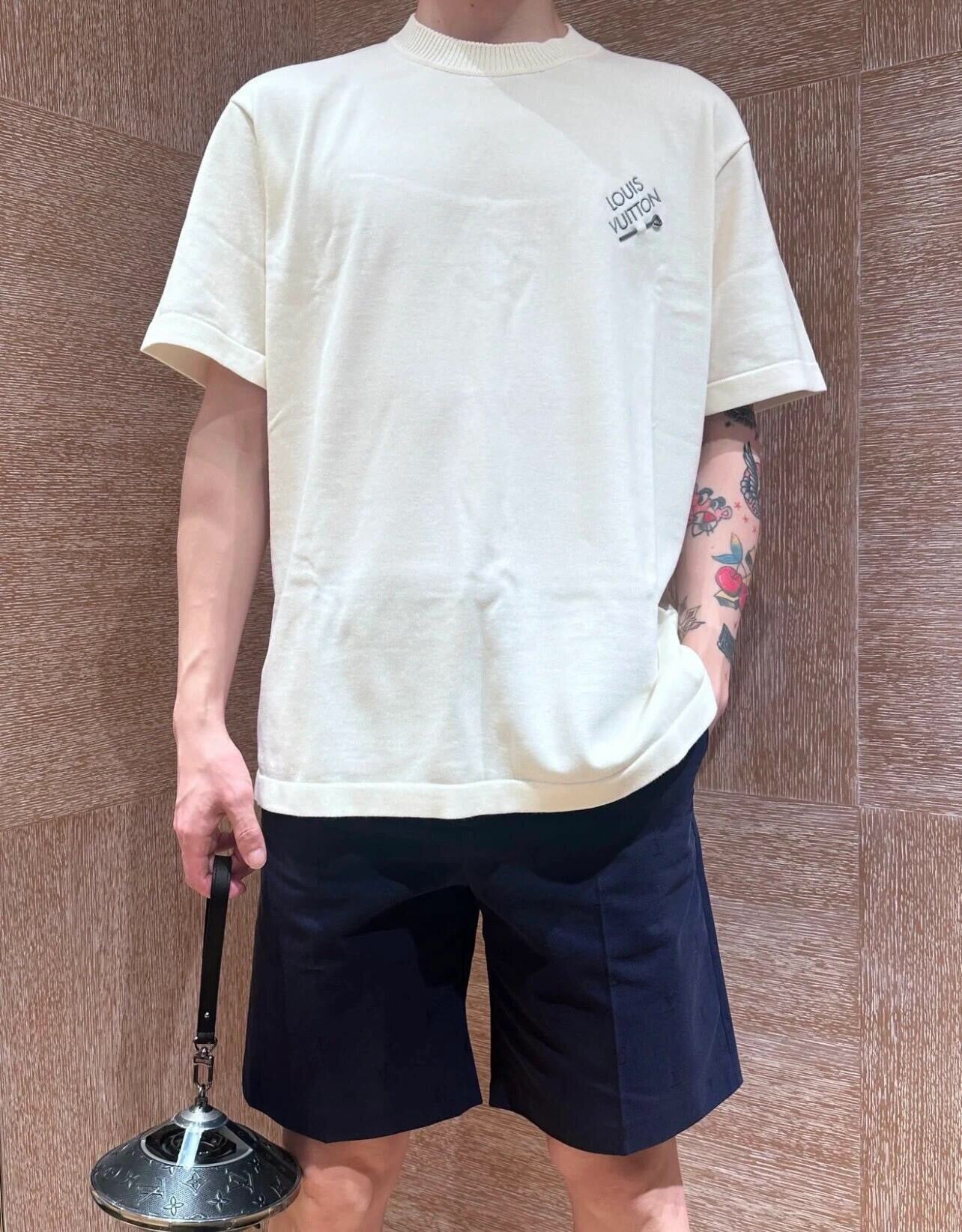 LOUIS VUITTON T-SHIRT - SUPER CLONE