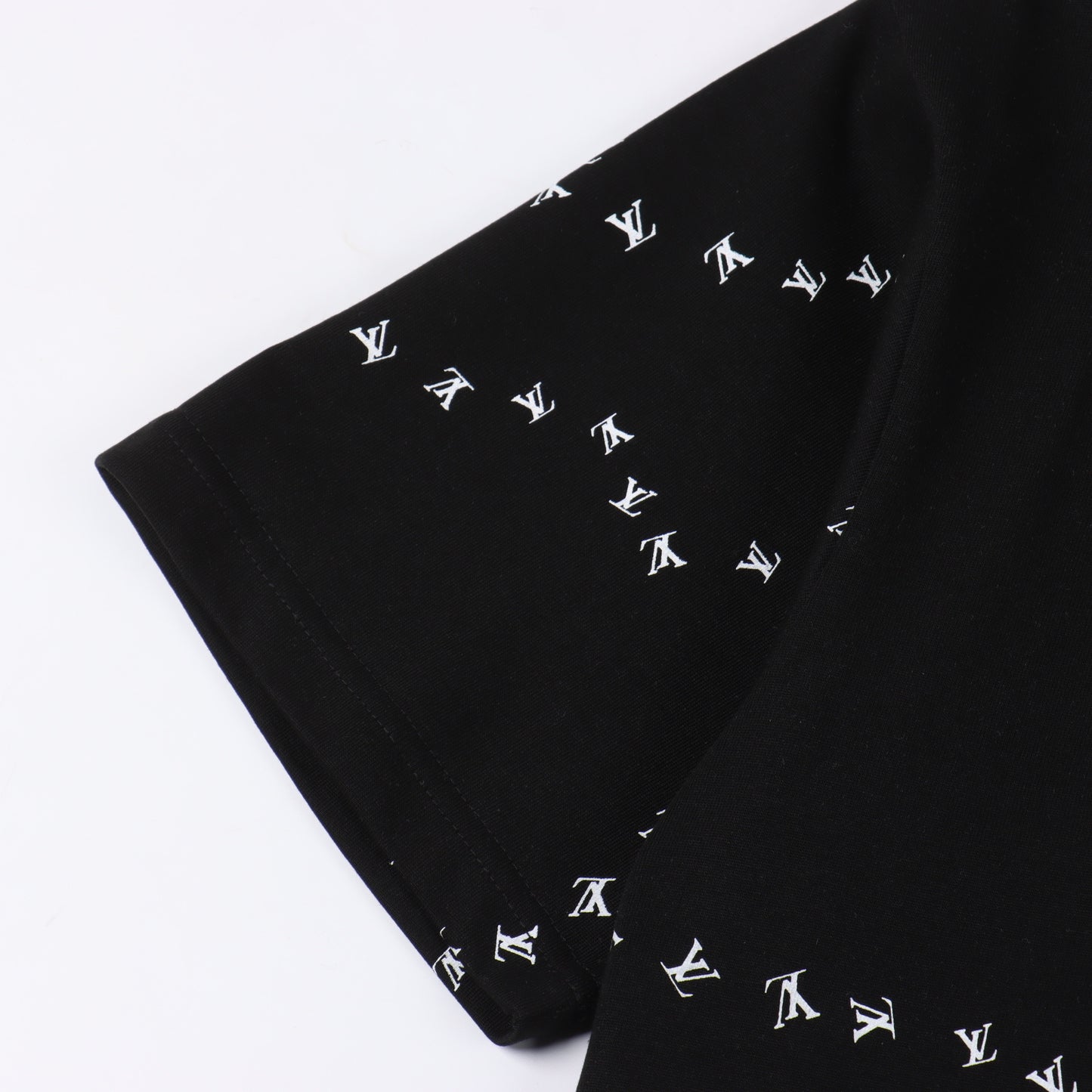 LOUIS VUITTON T-SHIRT - SUPER CLONE