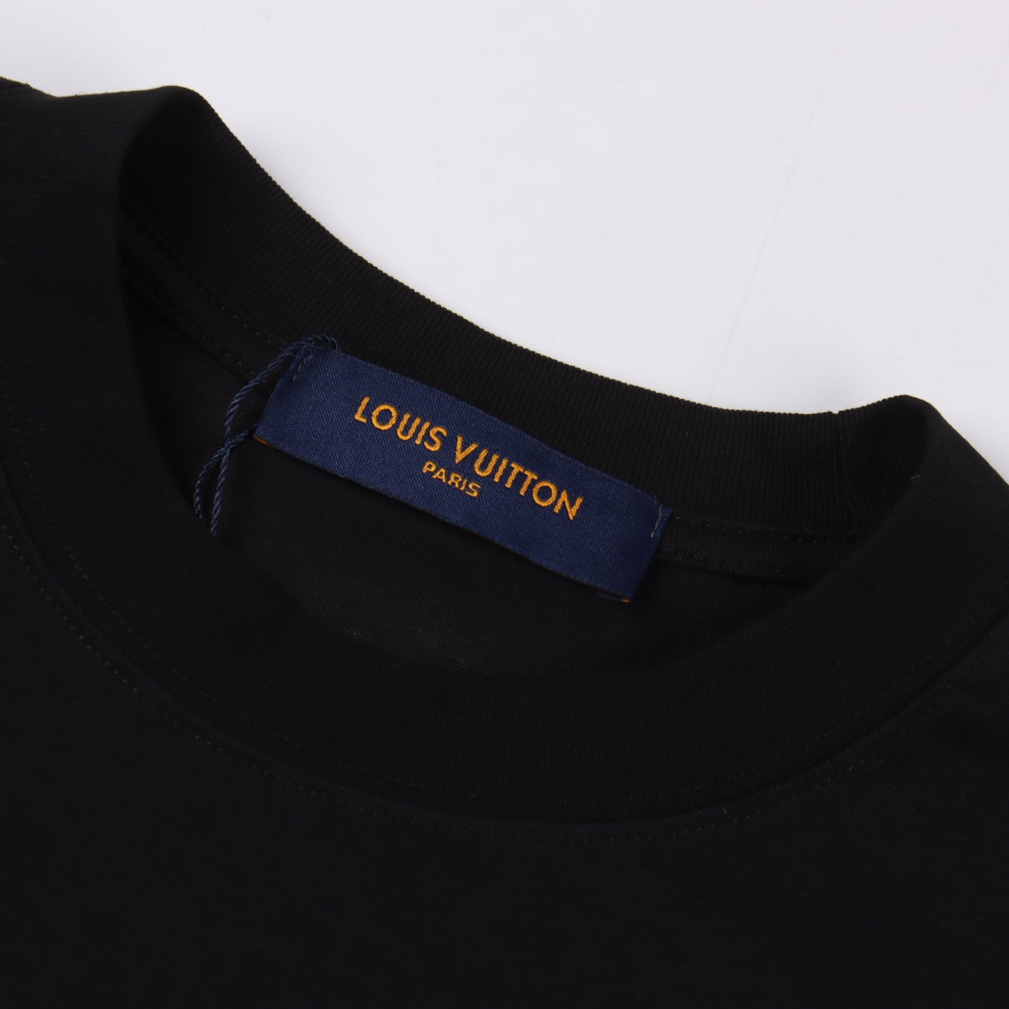 LOUIS VUITTON T-SHIRT - SUPER CLONE