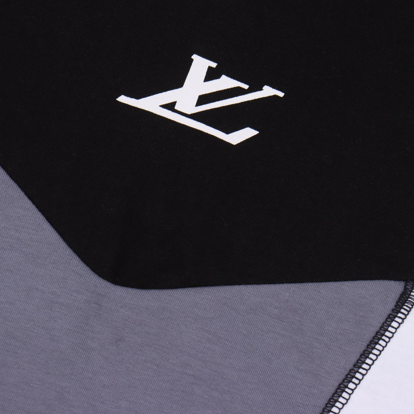 LOUIS VUITTON T-SHIRT  - SUPER CLONE