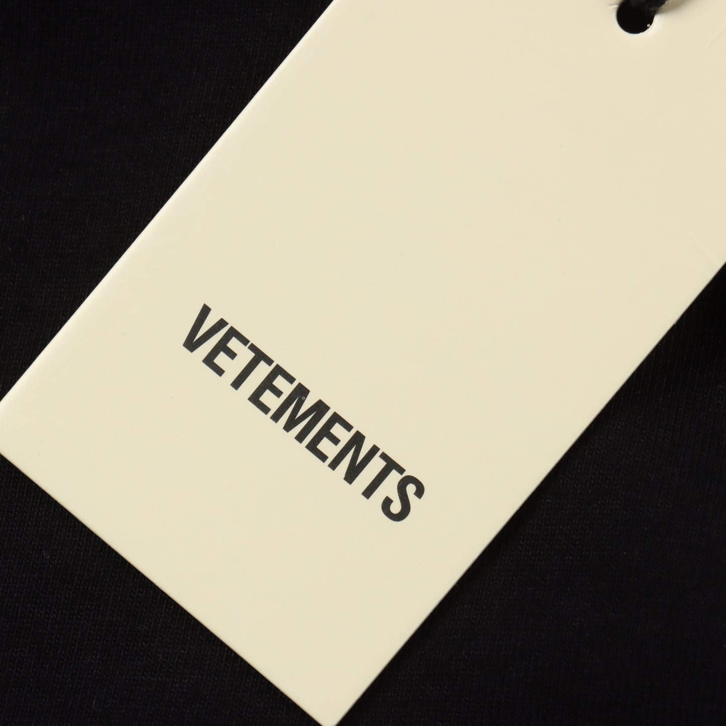 VETEMENTS T-SHIRT - SUPER CLONE
