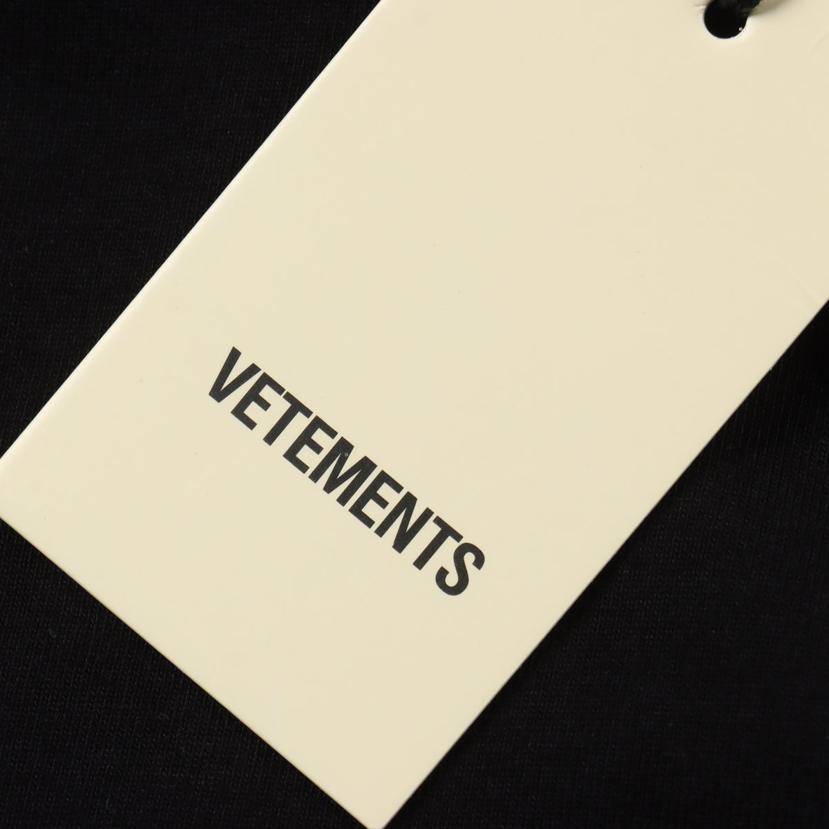 VETEMENTS T-SHIRT - SUPER CLONE