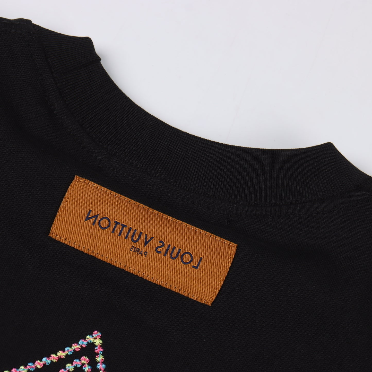 LOUIS VUITTON T-SHIRT - SUPER CLONE