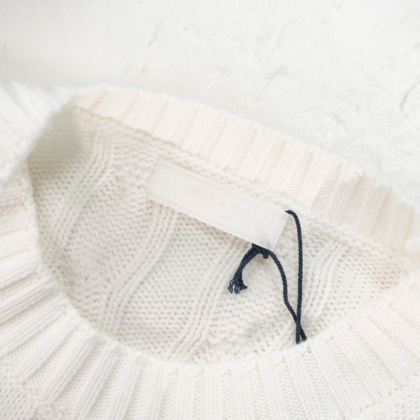 PRADA CABLE KNIT LOGO CREW NECK SWEATER– 1:1 HIGH END