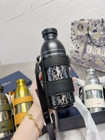 Dior Bottle 500ML (4 Farben) – mit Box (Kopie)