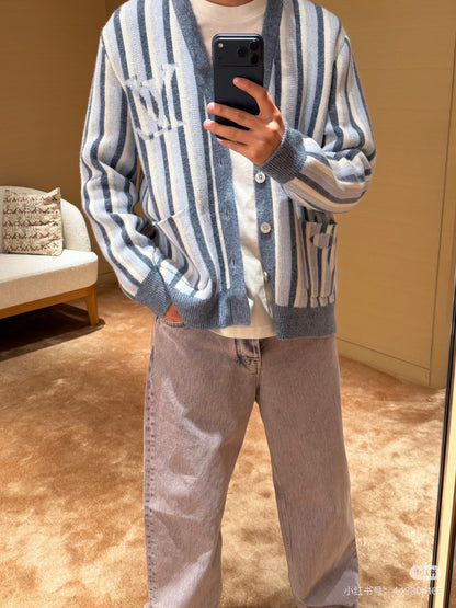 LOUIS VUITTON SLEEVED - SUPER CLONE