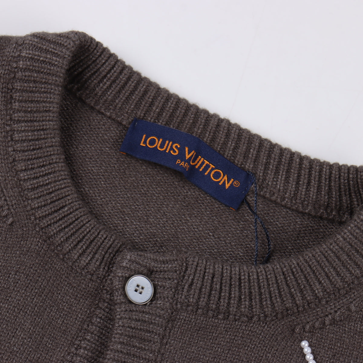 LOUIS VUITTON SLEEVED - SUPER CLONE