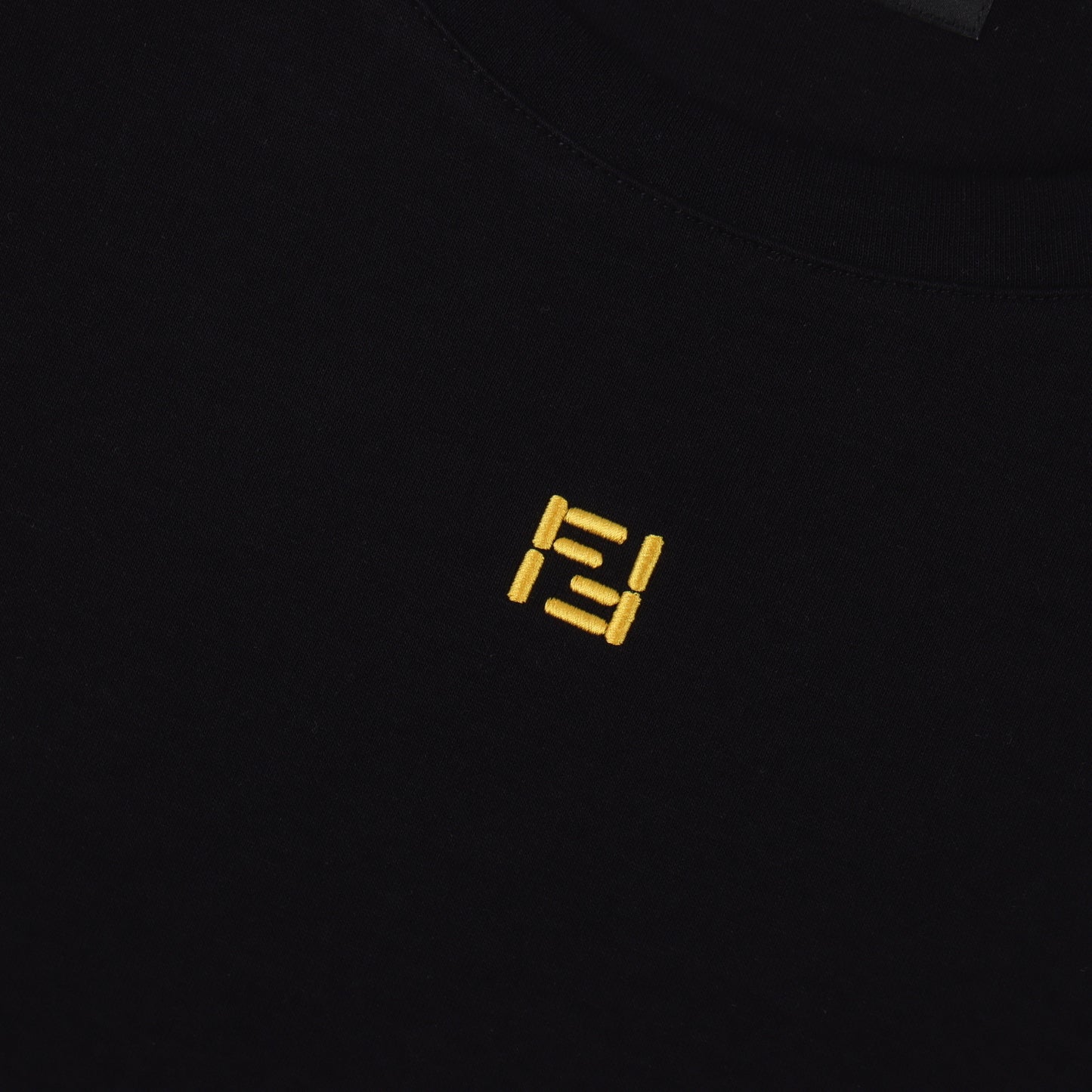 FENDI T-SHIRT - SUPER CLONE