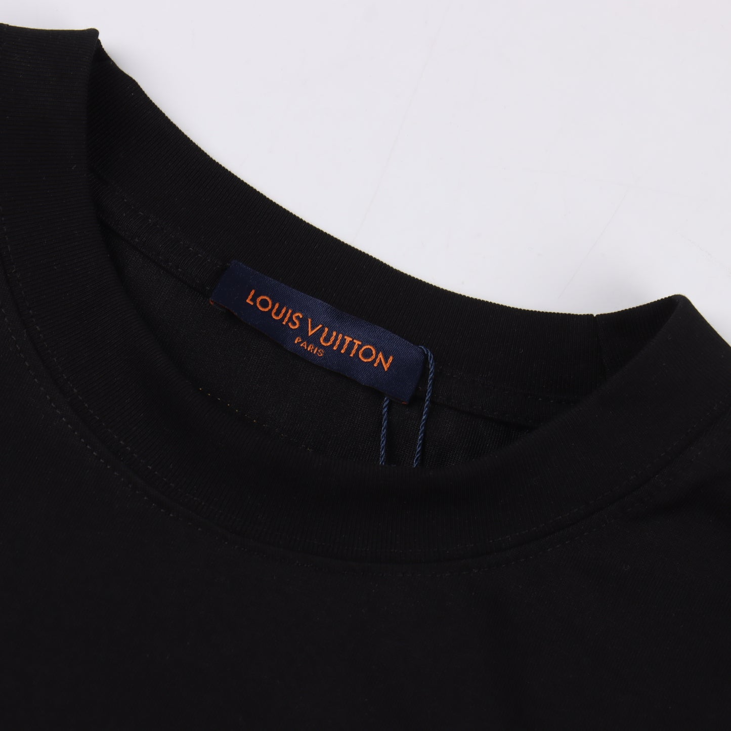 LOUIS VUITTON T-SHIRT - SUPER CLONE