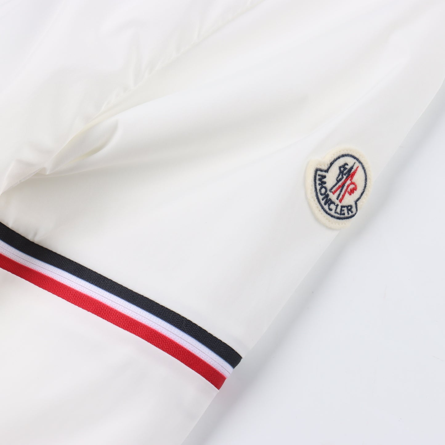 MONCLER LIGHTWEIGHT JACKET – 1:1 HIGH END