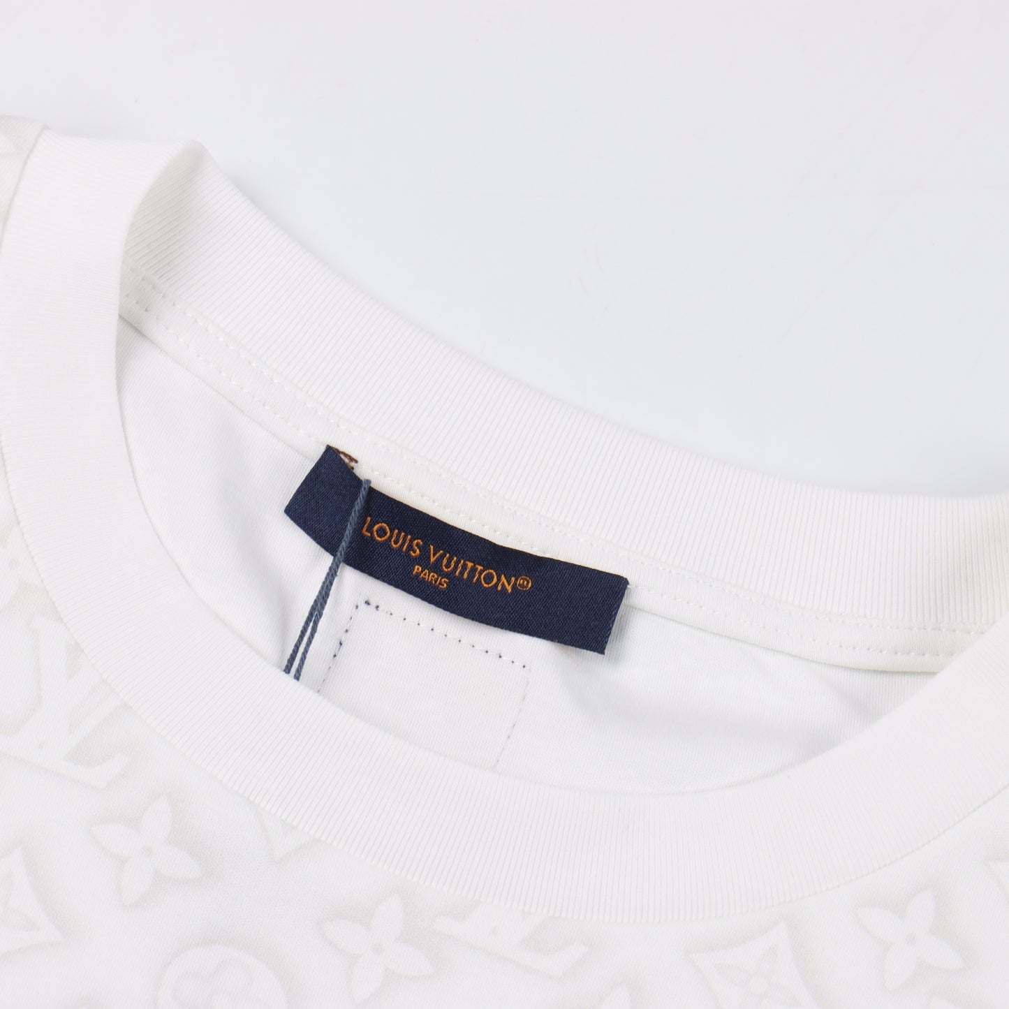 LOUIS VUITTON T-SHIRT - SUPER CLONE