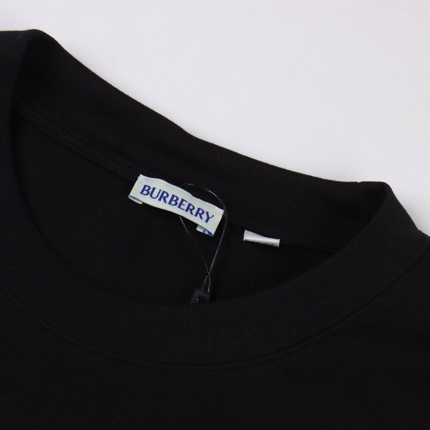 BURBERRY T-SHIRT - SUPER CLONE