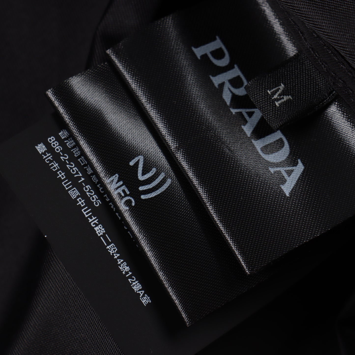 PRADA RE-NYLON SHIRT – MODEL 1 (S–XL) – mit Tags – 1:1 HIGH END