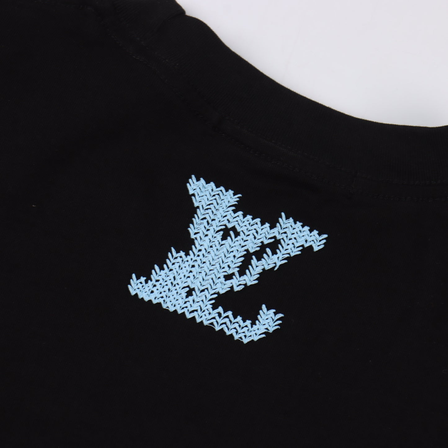 LOUIS VUITTON T-SHIRT - SUPER CLONE