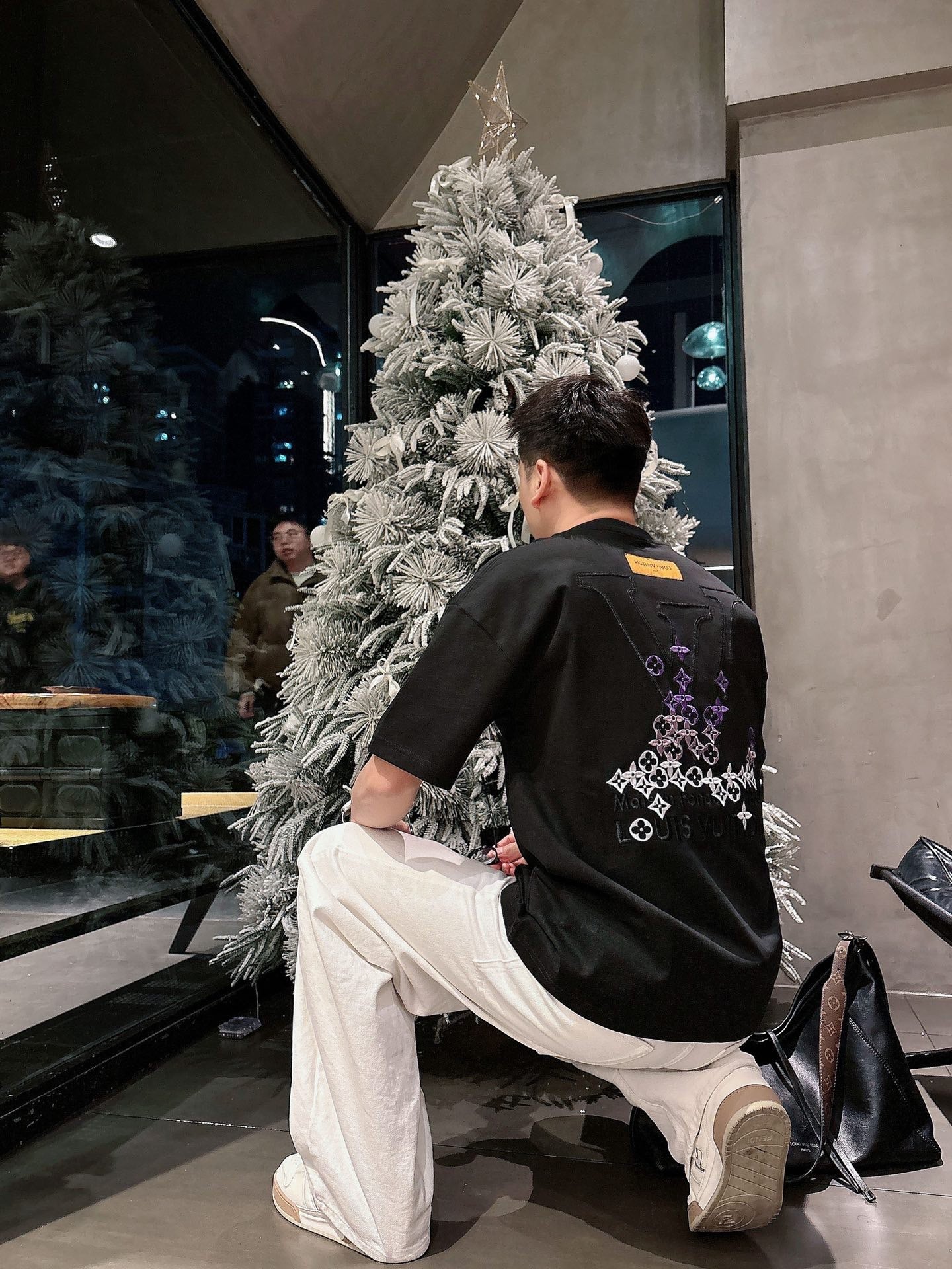 LOUIS VUITTON T-SHIRT - SUPER CLONE